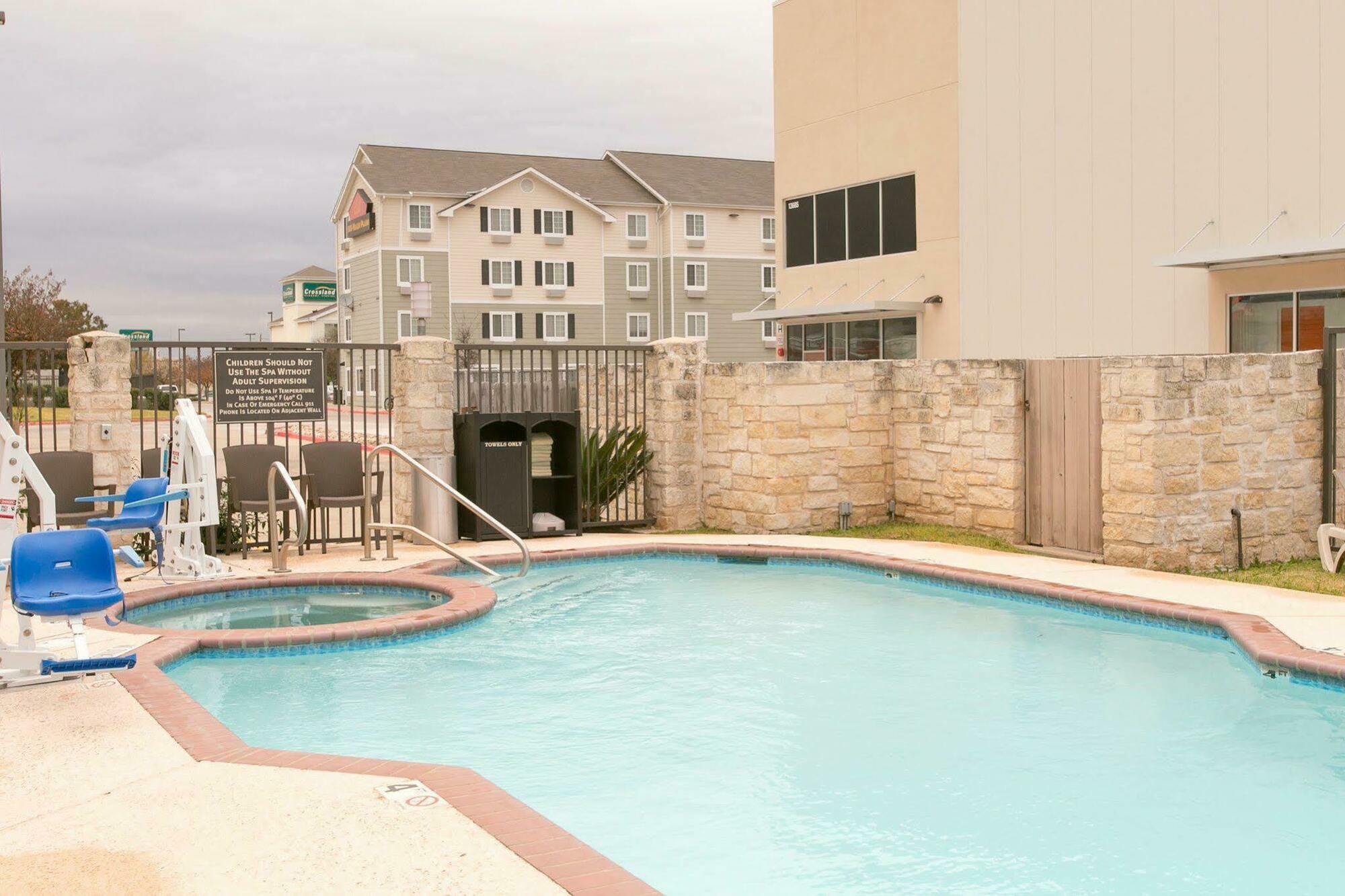 Comfort Suites Austin Nw Lakeline Ngoại thất bức ảnh